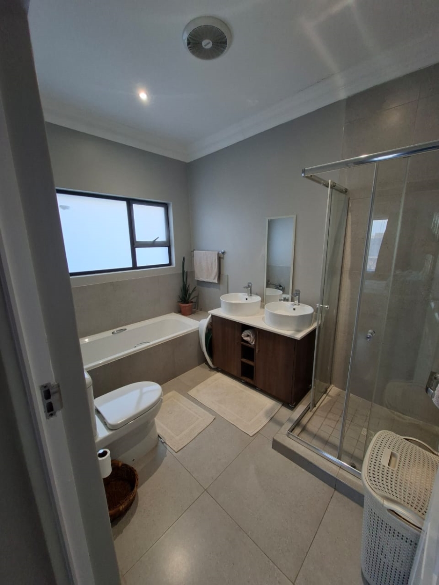 4 Bedroom Property for Sale in Lilyvale S H Free State
